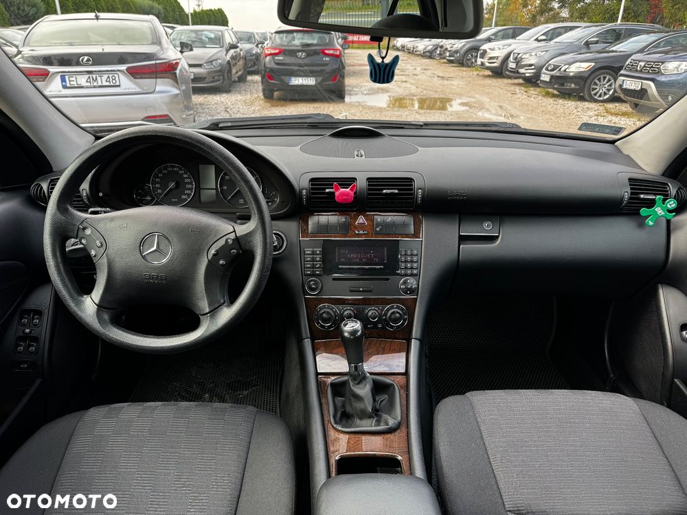 Mercedes-Benz Klasa C 180 Kompressor Avantgarde - 24