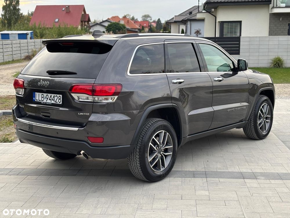 Jeep Grand Cherokee - 11