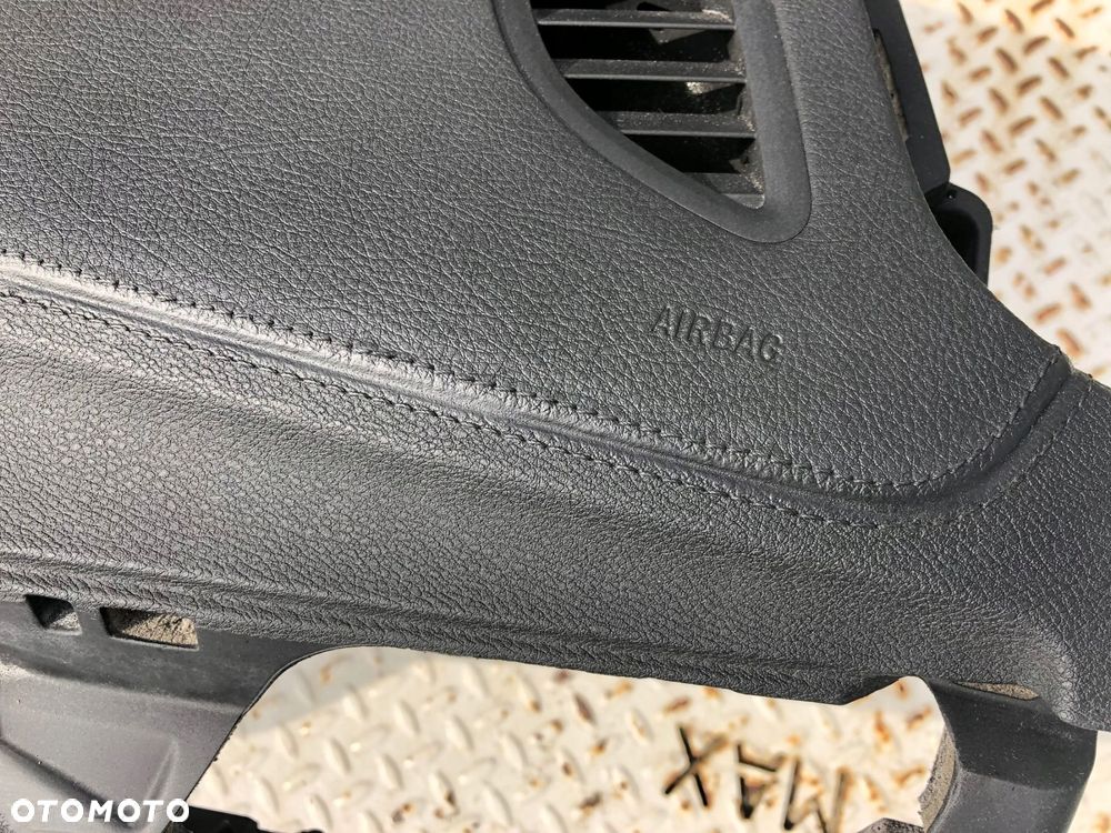bmw x1 f48 deska kokpit konsola poduszki pasy - 6