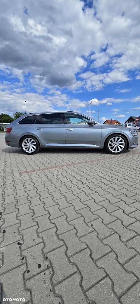 Skoda Superb 2.0 TDI 4x4 Style DSG - 5