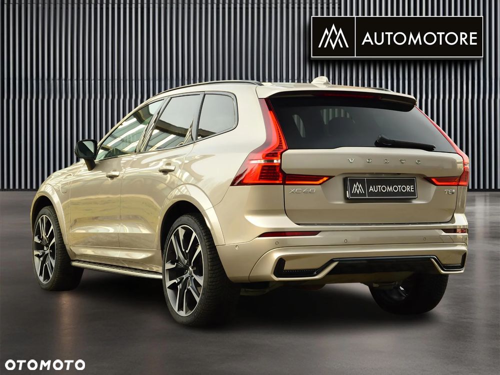 Volvo XC 60 T8 Plug-In Hybrid AWD Ultimate Dark - 8