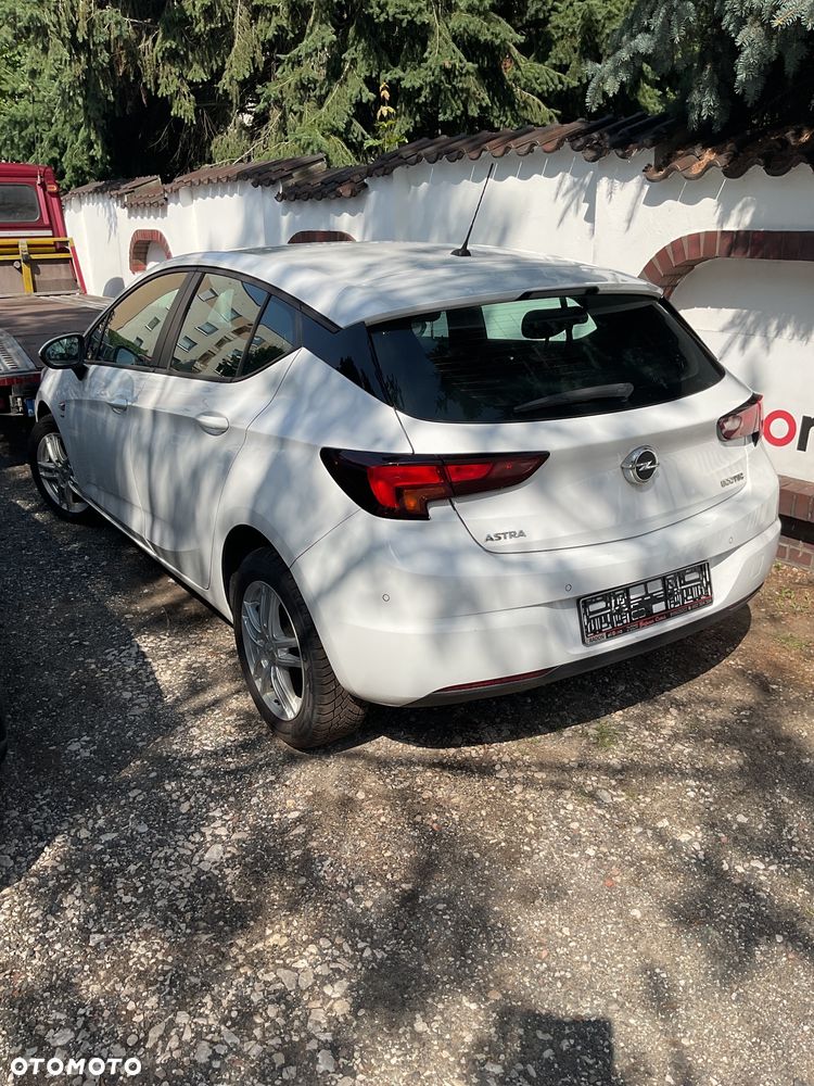 Opel Astra 1.0 T 120 Lat S&S - 4