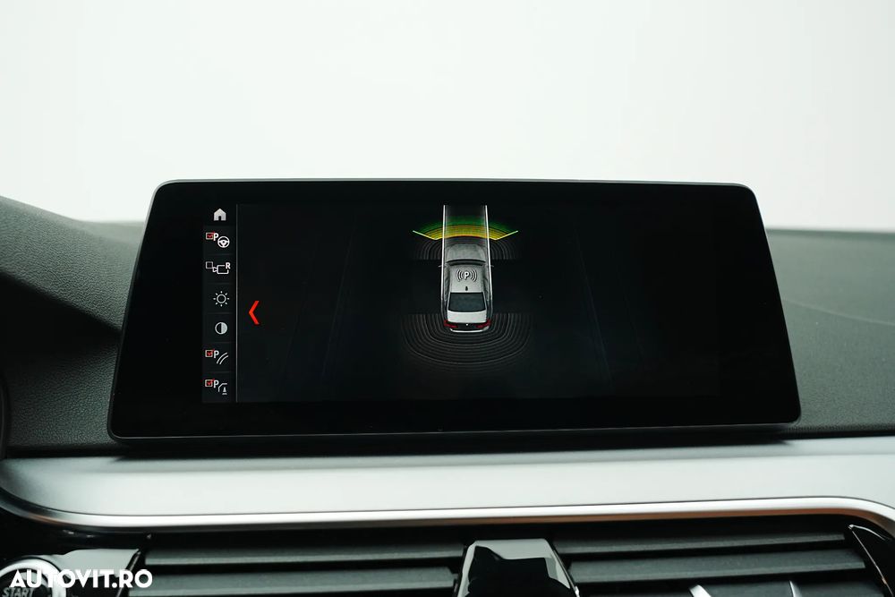 BMW Seria 5 520d xDrive Aut. - 34