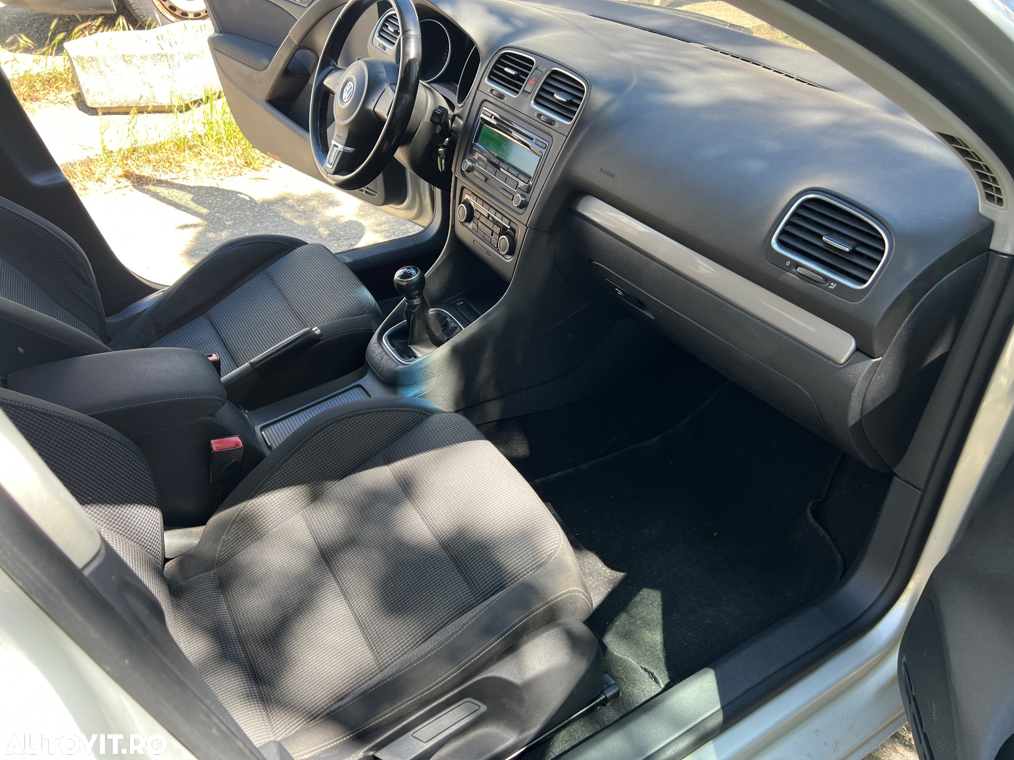 Volkswagen Golf 1.6 TDI BMT Comfortline - 18