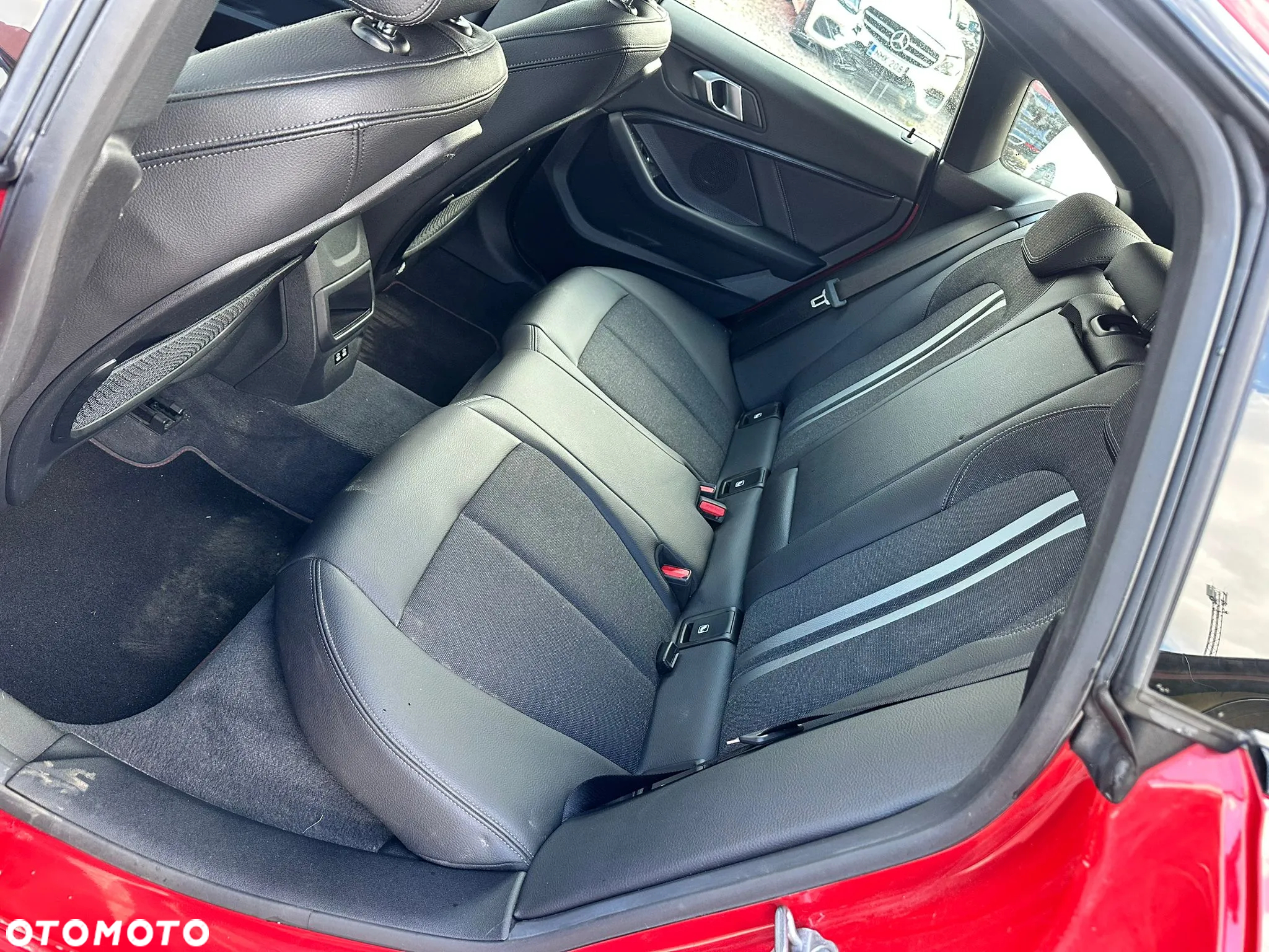 BMW Seria 2 218d - 20