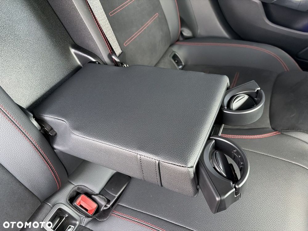 Mercedes-Benz CLA 200 AMG Line 7G-DCT - 20