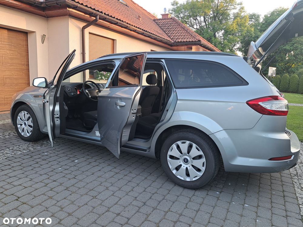 Ford Mondeo 2.0 TDCi Champions Edition - 38