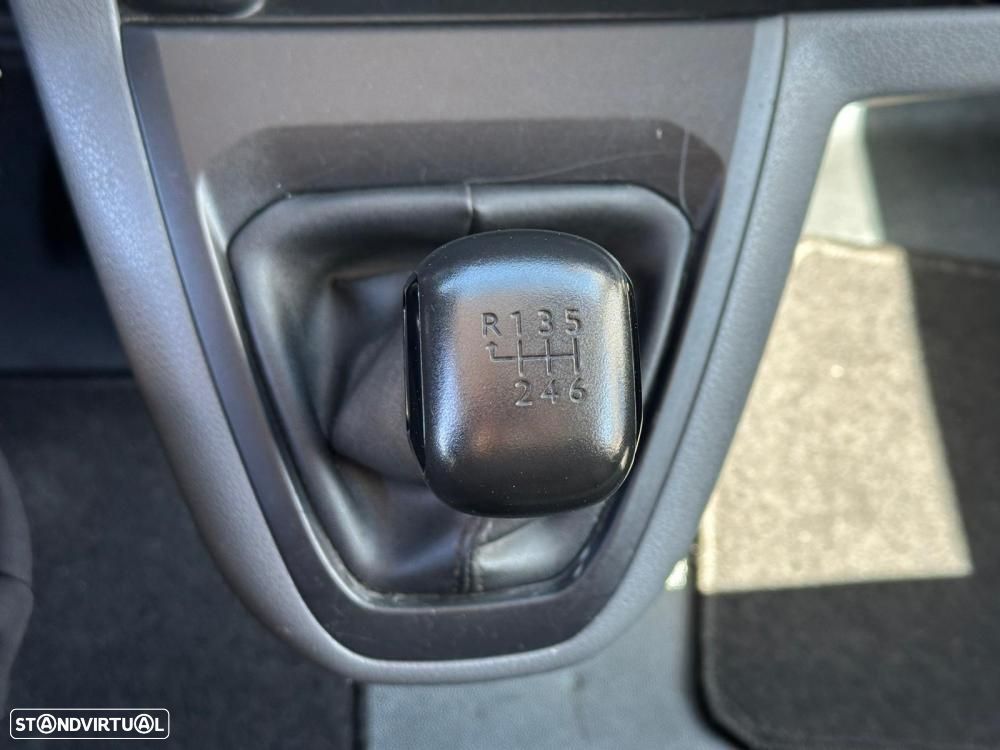 Citroën Jumpy 2.0 BlueHDi 3 LUG. IVA Dedutível - 15