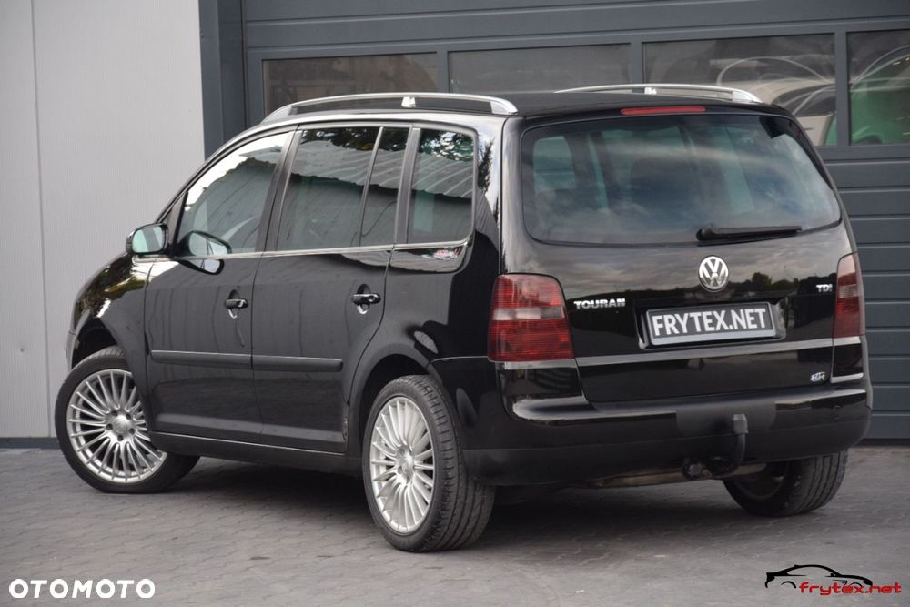 Volkswagen Touran - 15