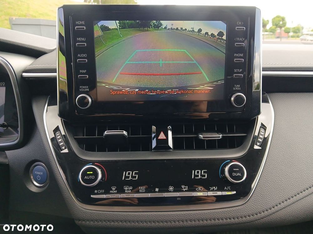 Toyota Corolla 1.8 Hybrid Executive - 33