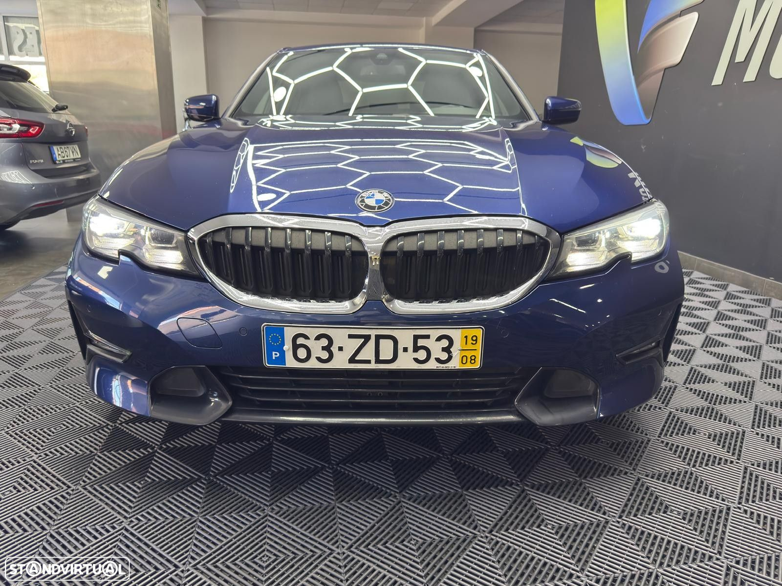 BMW 318 d Line Sport Shadow - 23