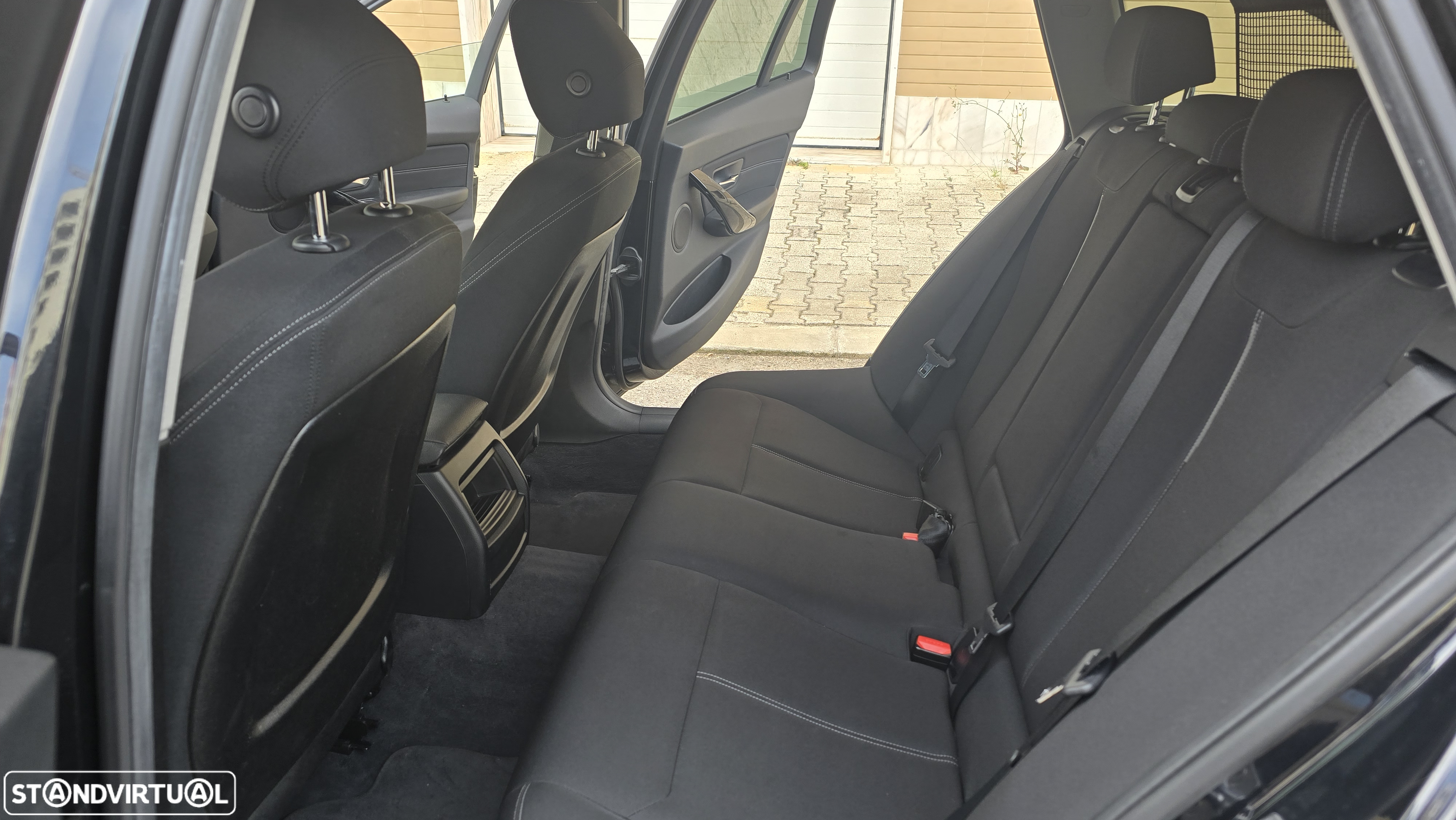 BMW 318 d Touring Line Sport - 17