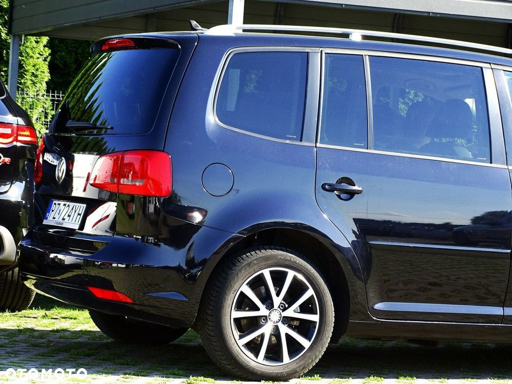 Volkswagen Touran - 11