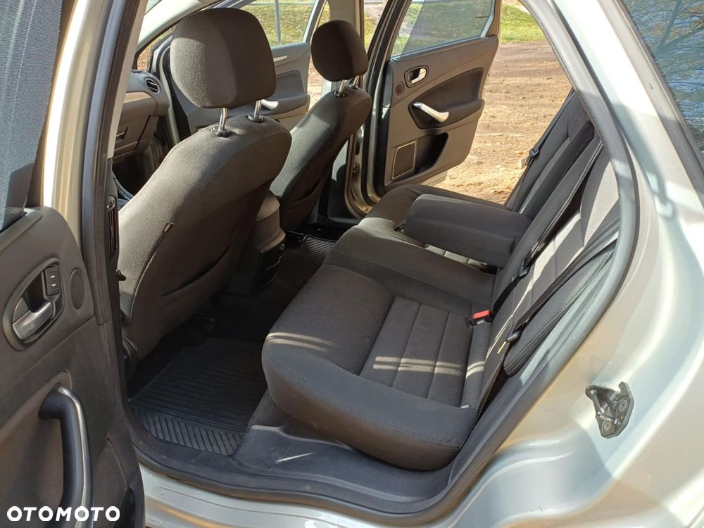 Ford Mondeo 1.8 TDCi Titanium X - 13
