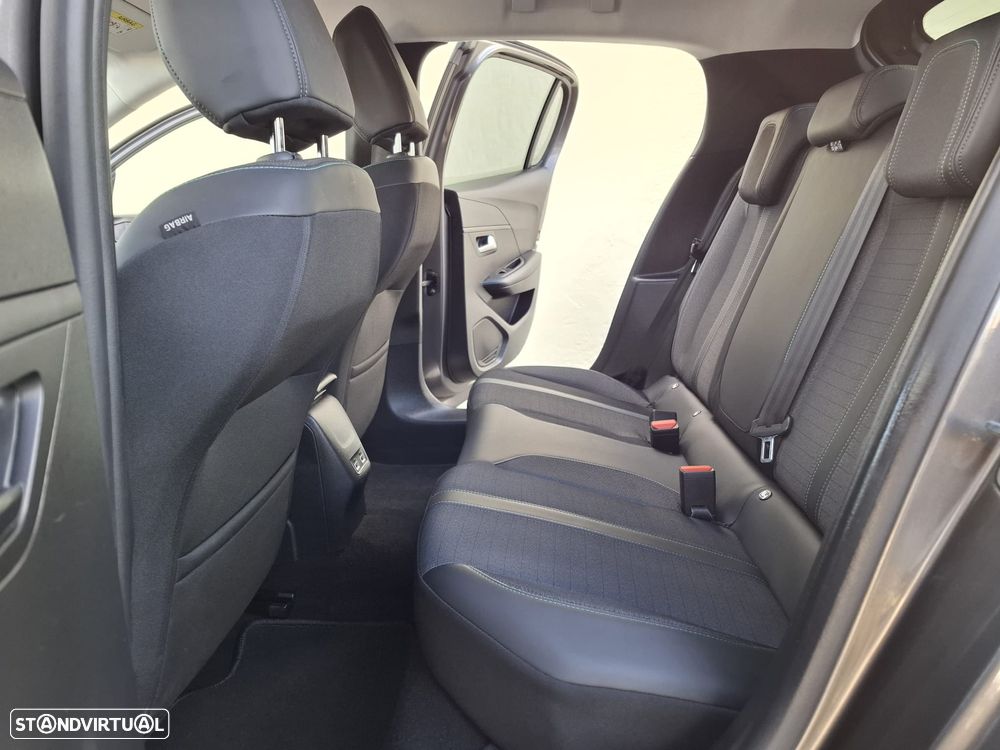 Peugeot 208 1.2 PureTech Allure Pack - 40