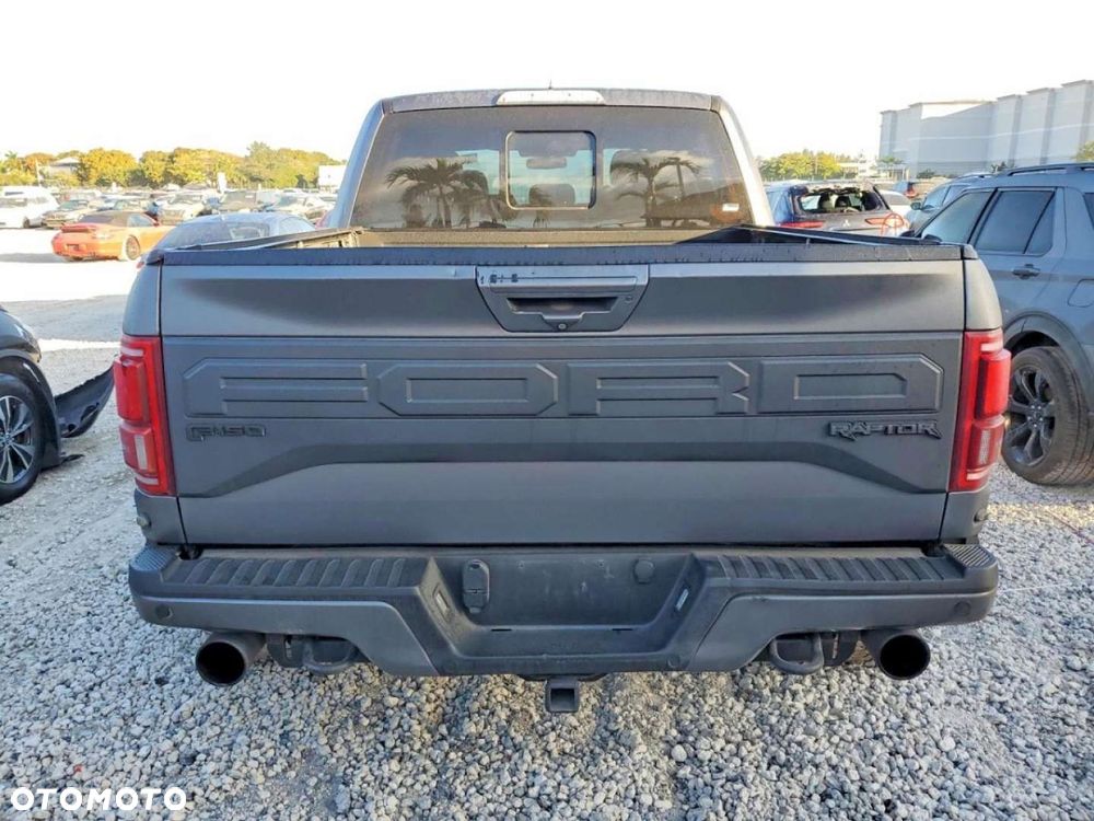 Ford F150 - 4