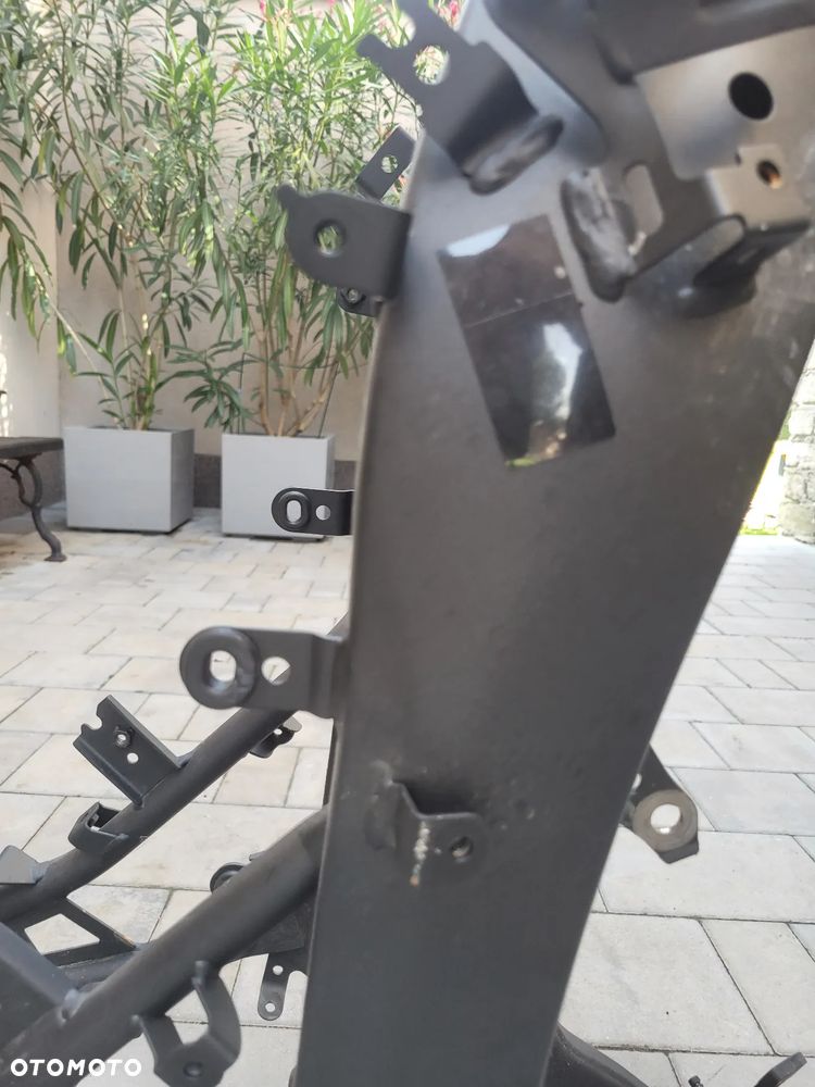Rama z dokumentami Yamaha MT 125 2021 - 4