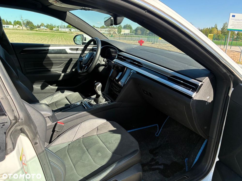 Volkswagen Arteon 2.0 TDI SCR R-Line - 24