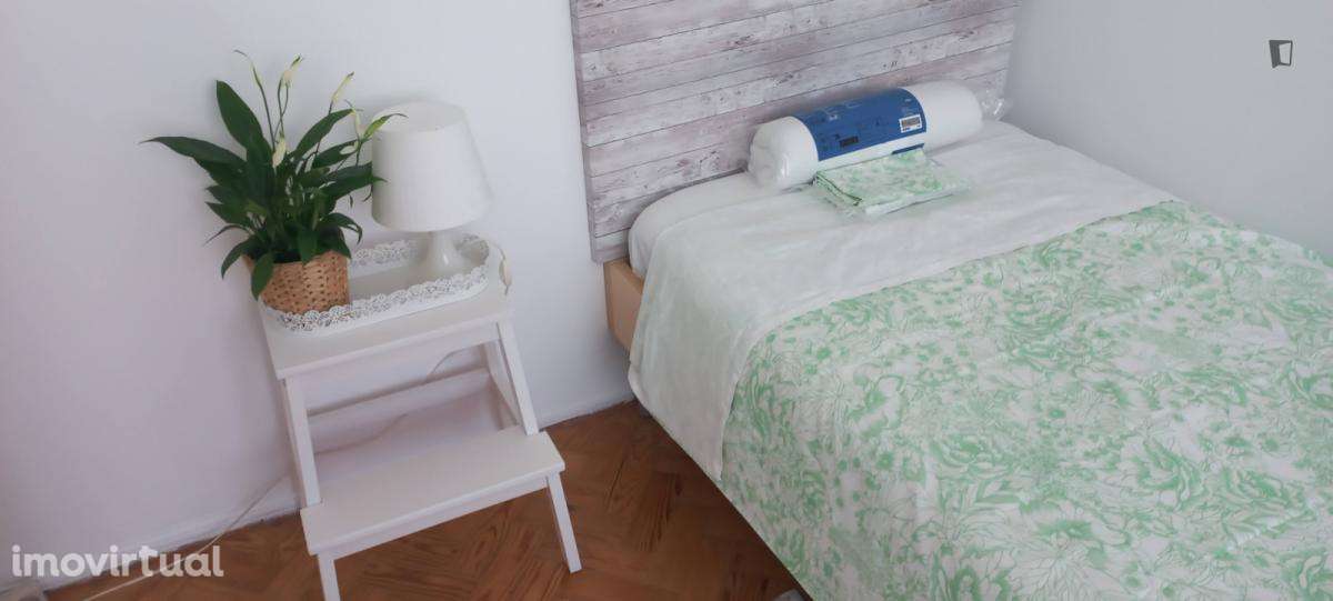 Quarto - localizado em Alcântara Lisbon - Grande imagem: 3/25