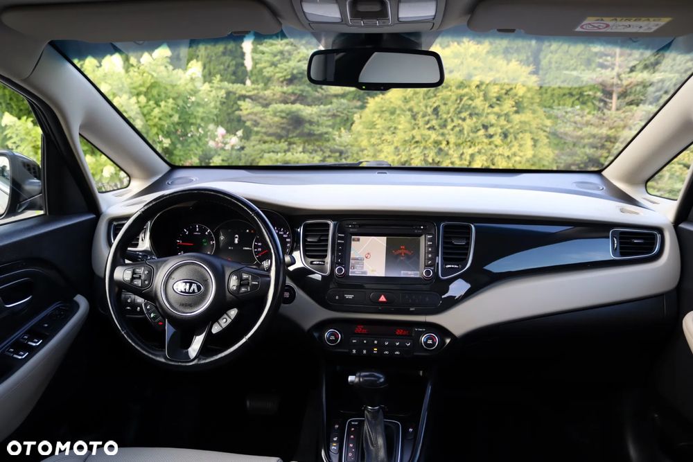 Kia Carens 1.7 CRDi L 7os - 25