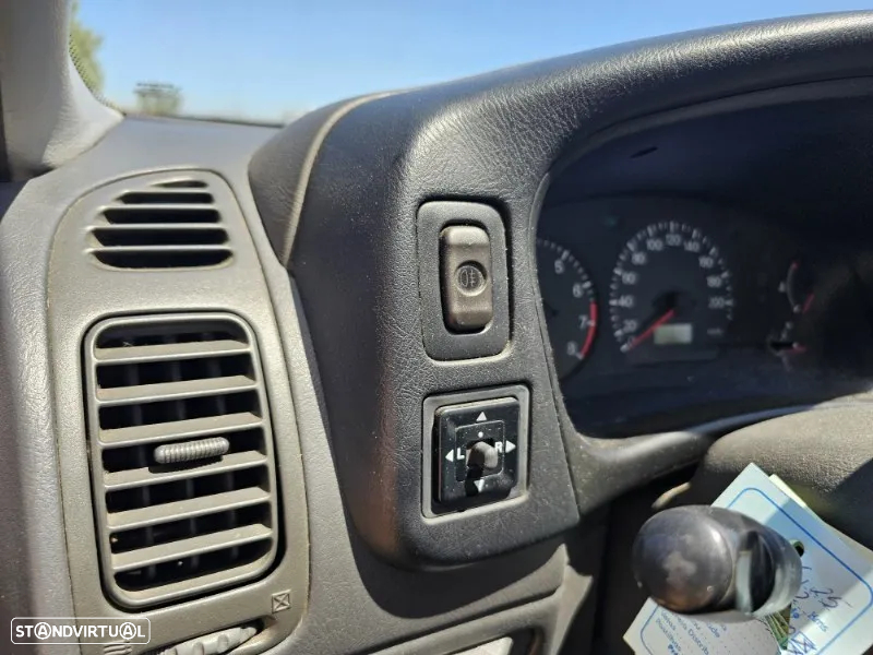 Mitsubishi Lancer 1.3 GLX - 14