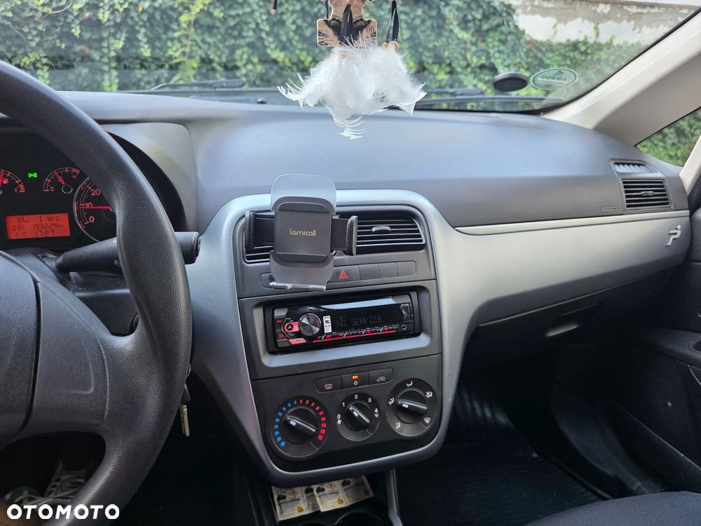 Fiat Punto - 16