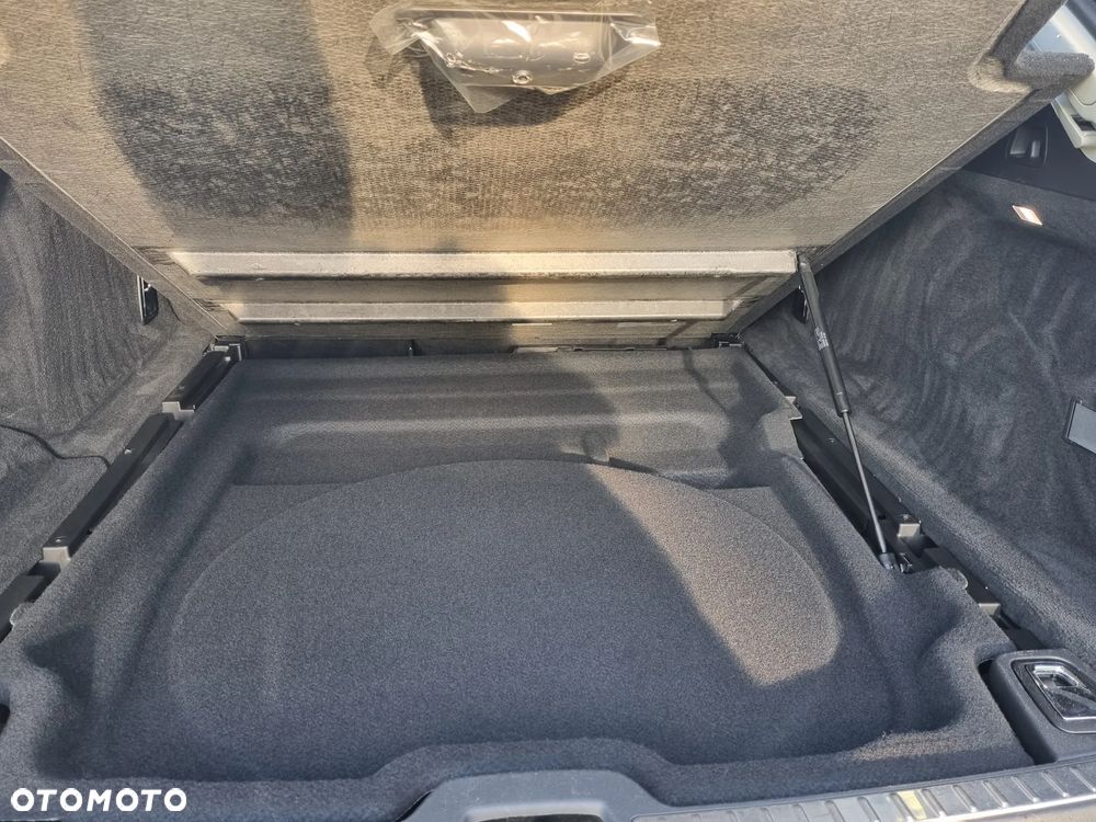 Volvo V90 Cross Country - 25