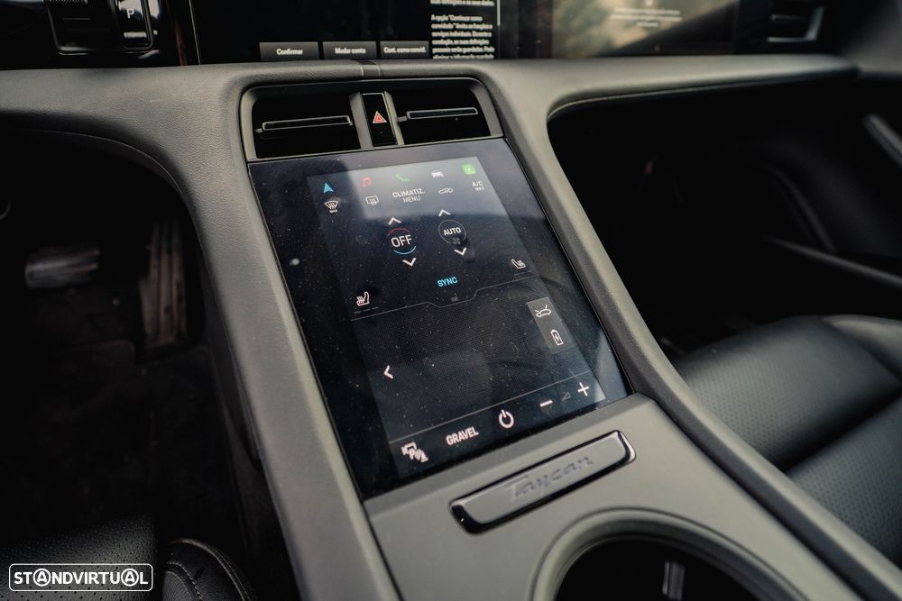 Porsche Taycan Cross Turismo 4 - 35