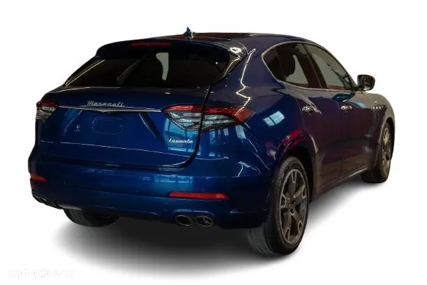 MASERATI LEVANTE GT AWD – Karoseria z dokumentami