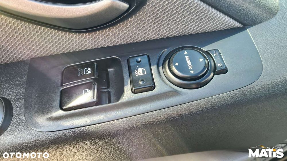 Hyundai H-1 Starex - 21