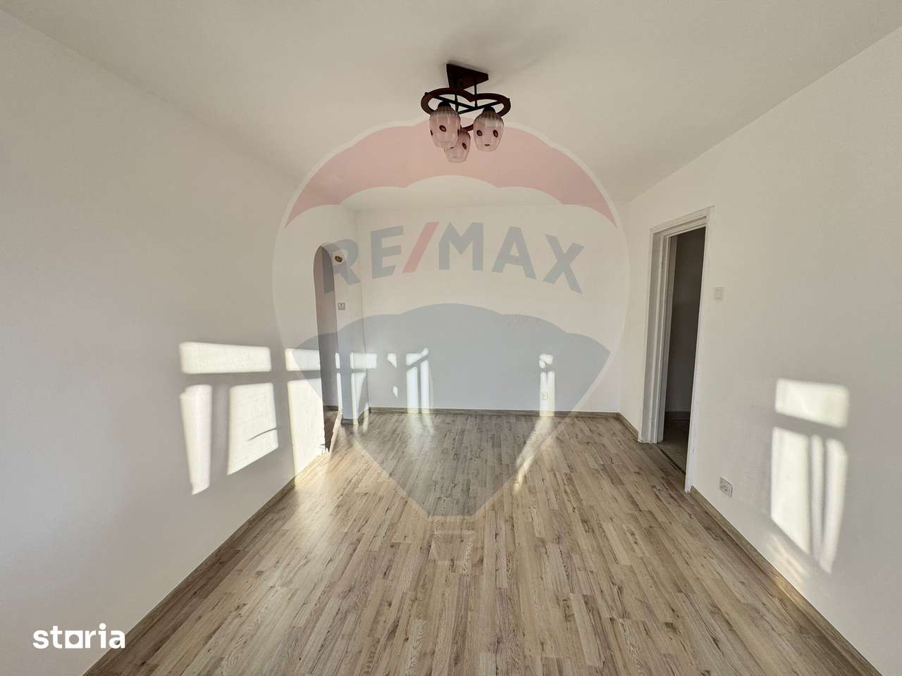 Apartament cu 2 camere de vânzare în zona Narcisa - Imagine principală: 2/10