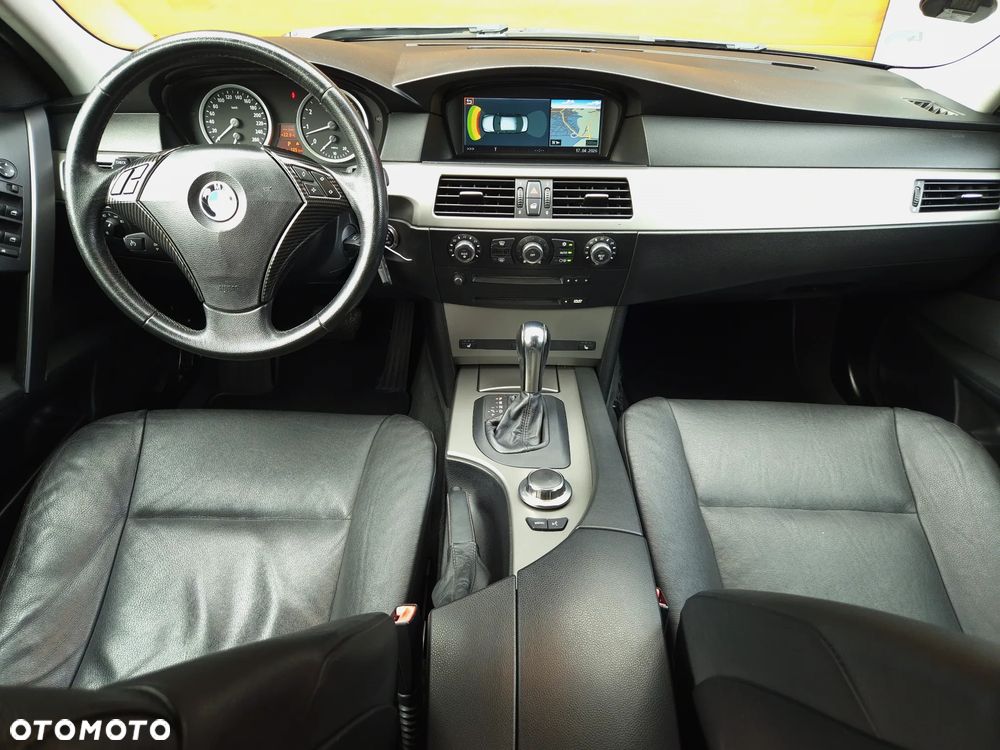 BMW Seria 5 530i - 31