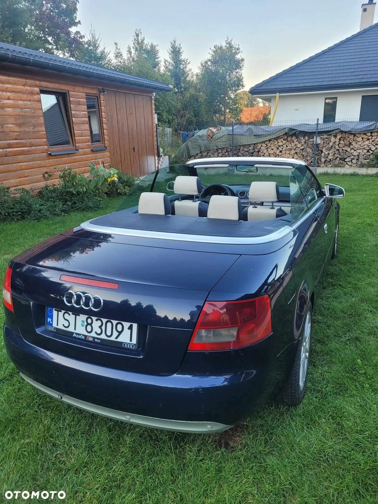 Audi A4 Cabrio ver-2-5-tdi-multitronic - 3