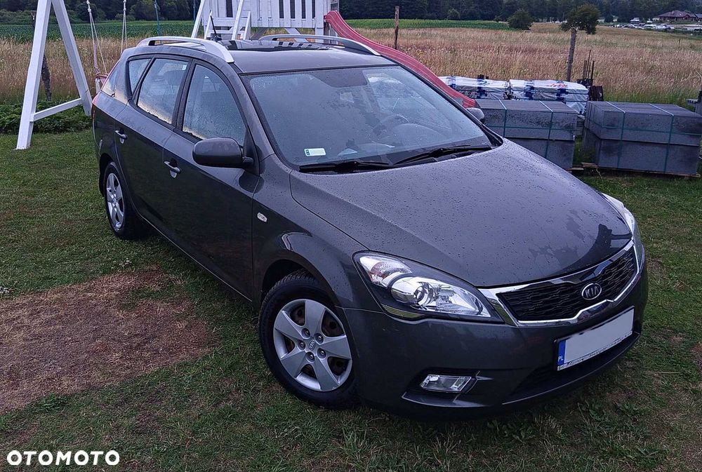 Kia Ceed - 1