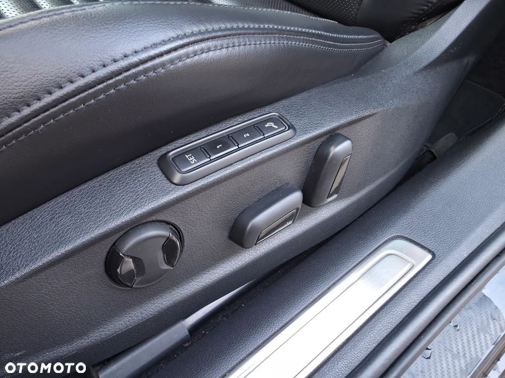 Volkswagen Passat 2.0 TDI SCR 4Mot DSG Comfortline - 15