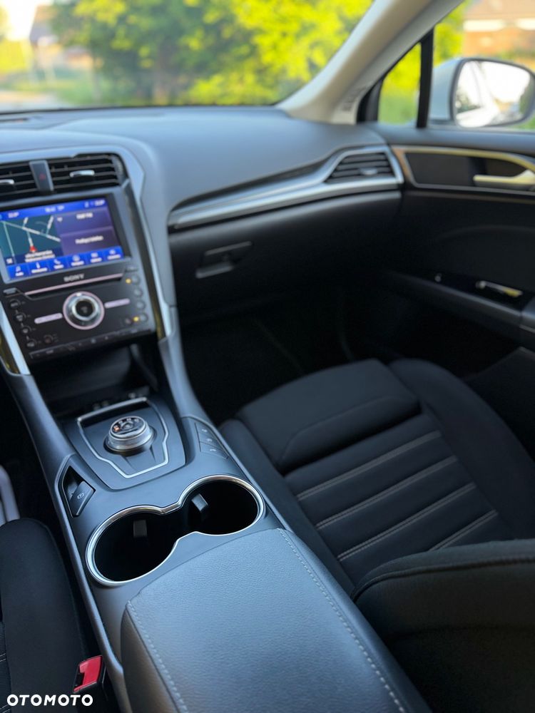Ford Mondeo 2.0 EcoBlue Titanium - 22