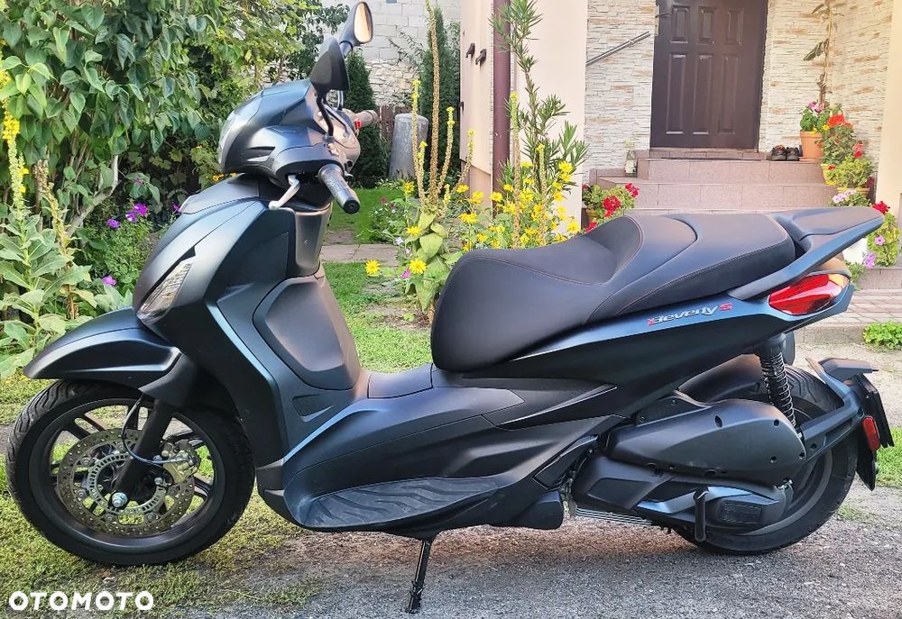Piaggio Beverly - 1