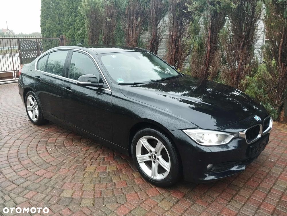 BMW Seria 3 318d Sport Line - 7