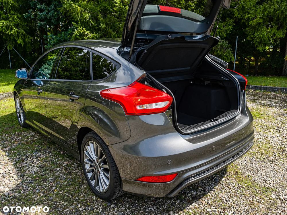 Ford Focus 1.5 EcoBoost ST-Line Black ASS - 16