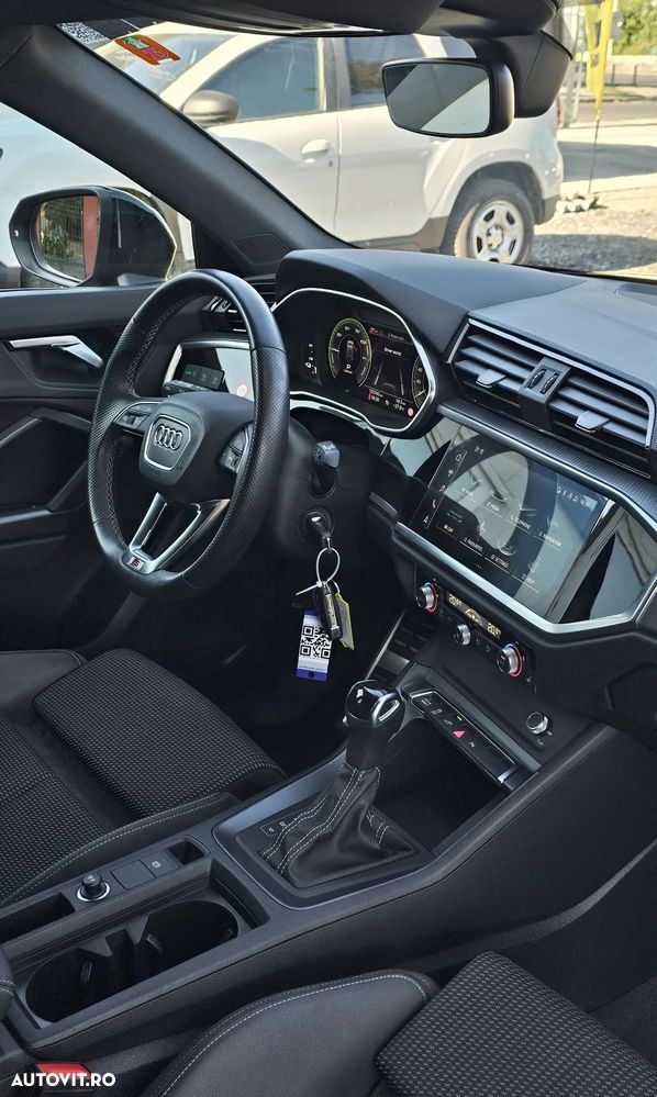 Audi Q3 45 TFSIe S tronic S line - 5