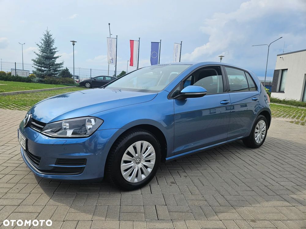 Volkswagen Golf - 1