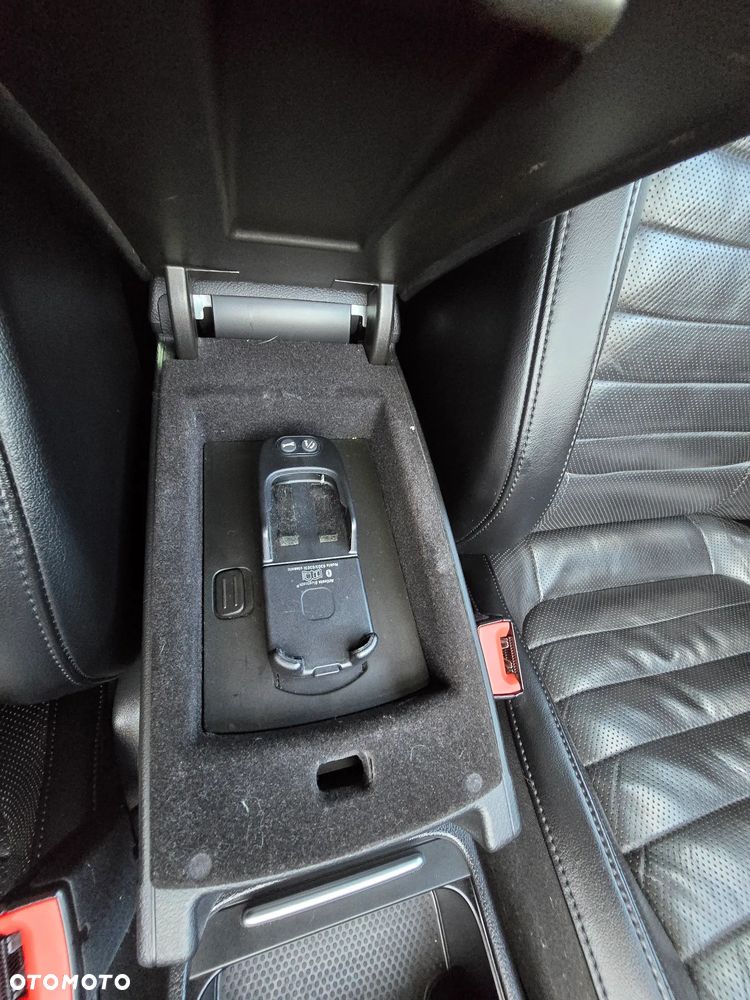 Volkswagen Passat 2.0 TDI 4Mot Highline - 23