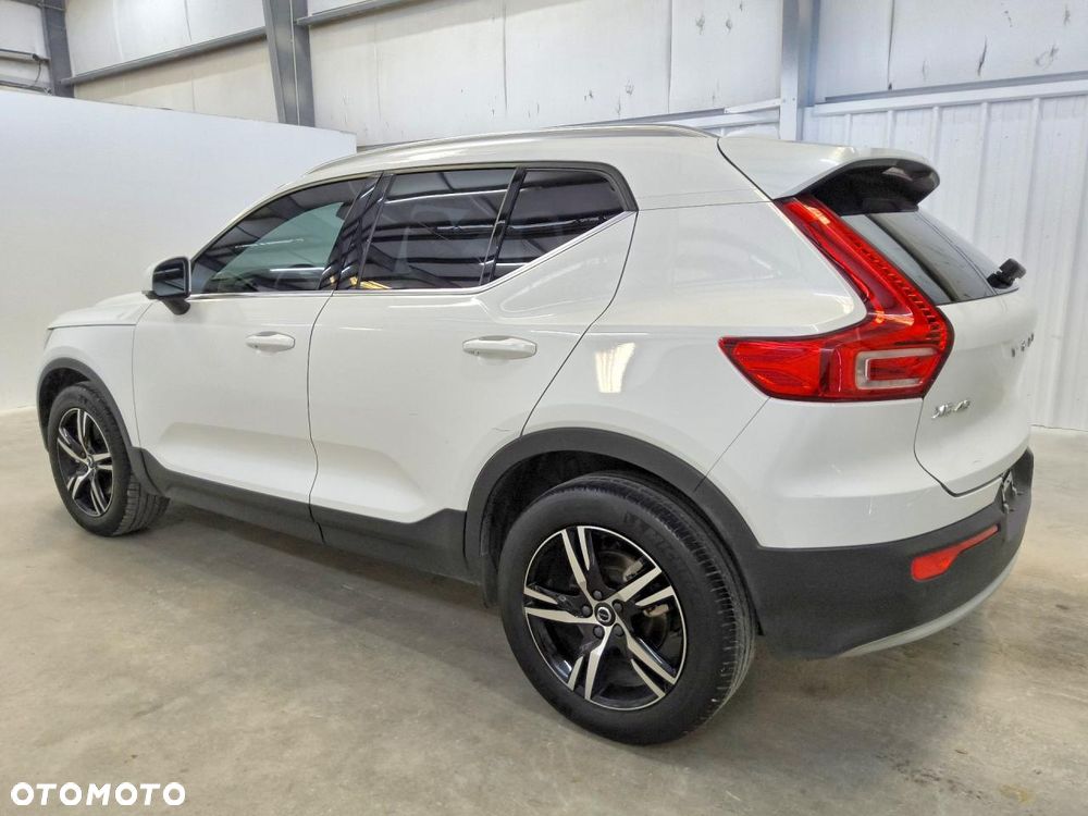 Volvo XC 40 - 2