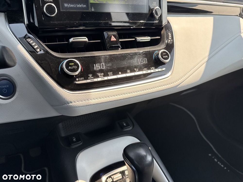 Toyota Corolla 2.0 Hybrid Comfort - 26