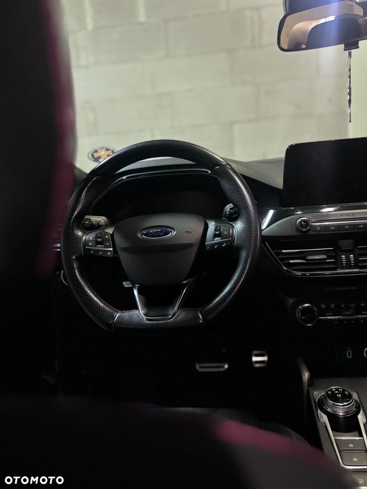 Ford Focus 1.5 EcoBoost ST-Line - 8