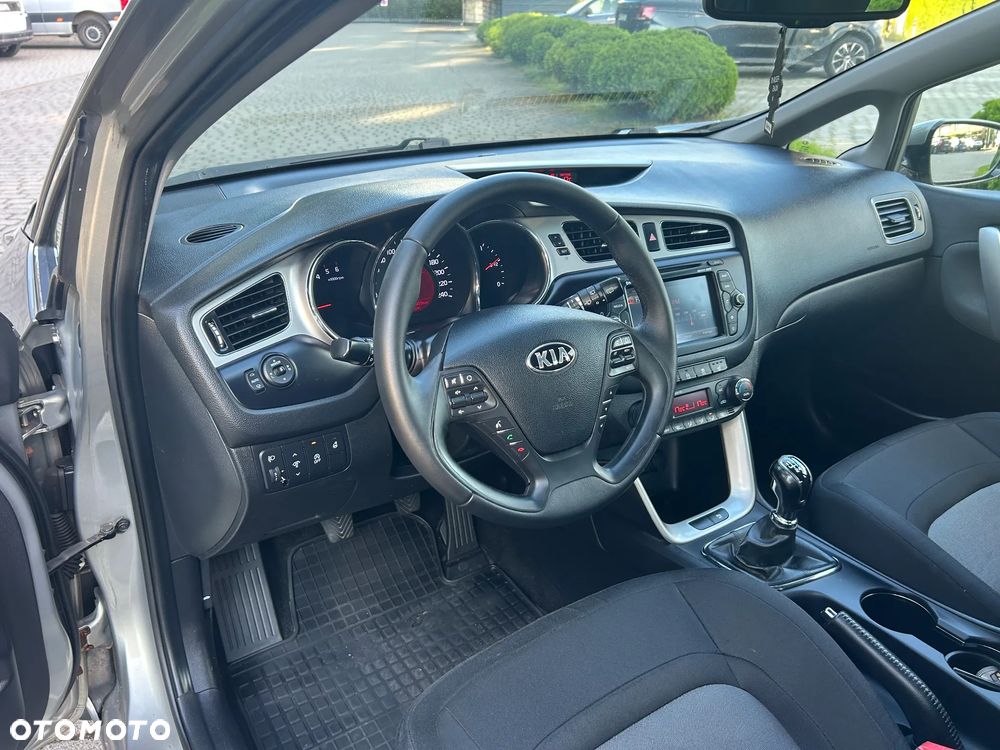 Kia Ceed 1.6 CRDi L - 22