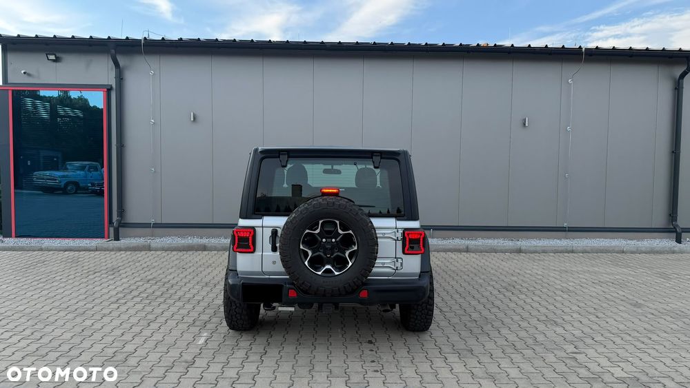 Jeep Wrangler - 12