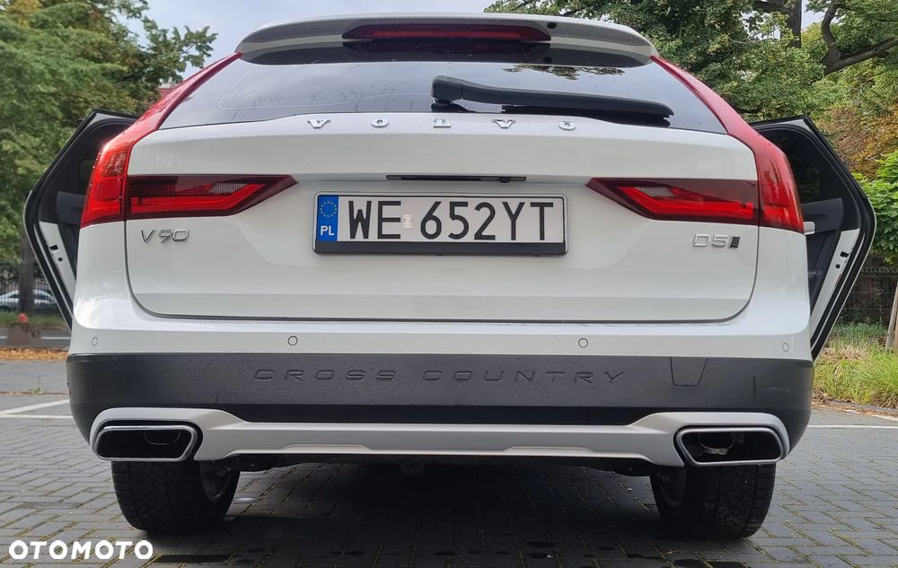 Volvo V90 Cross Country B5 D AWD Ultimate - 14