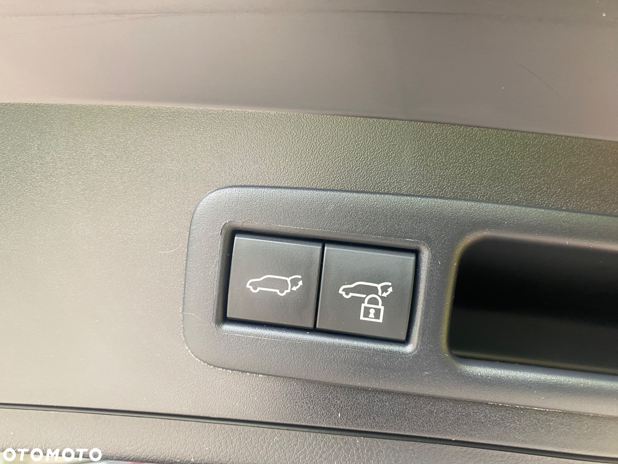 Lexus UX 250h GPF F Sport Design 2WD - 28