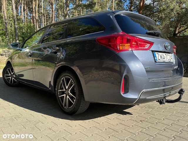 Toyota Auris 1.8 HSD Prestige NAVI - 24